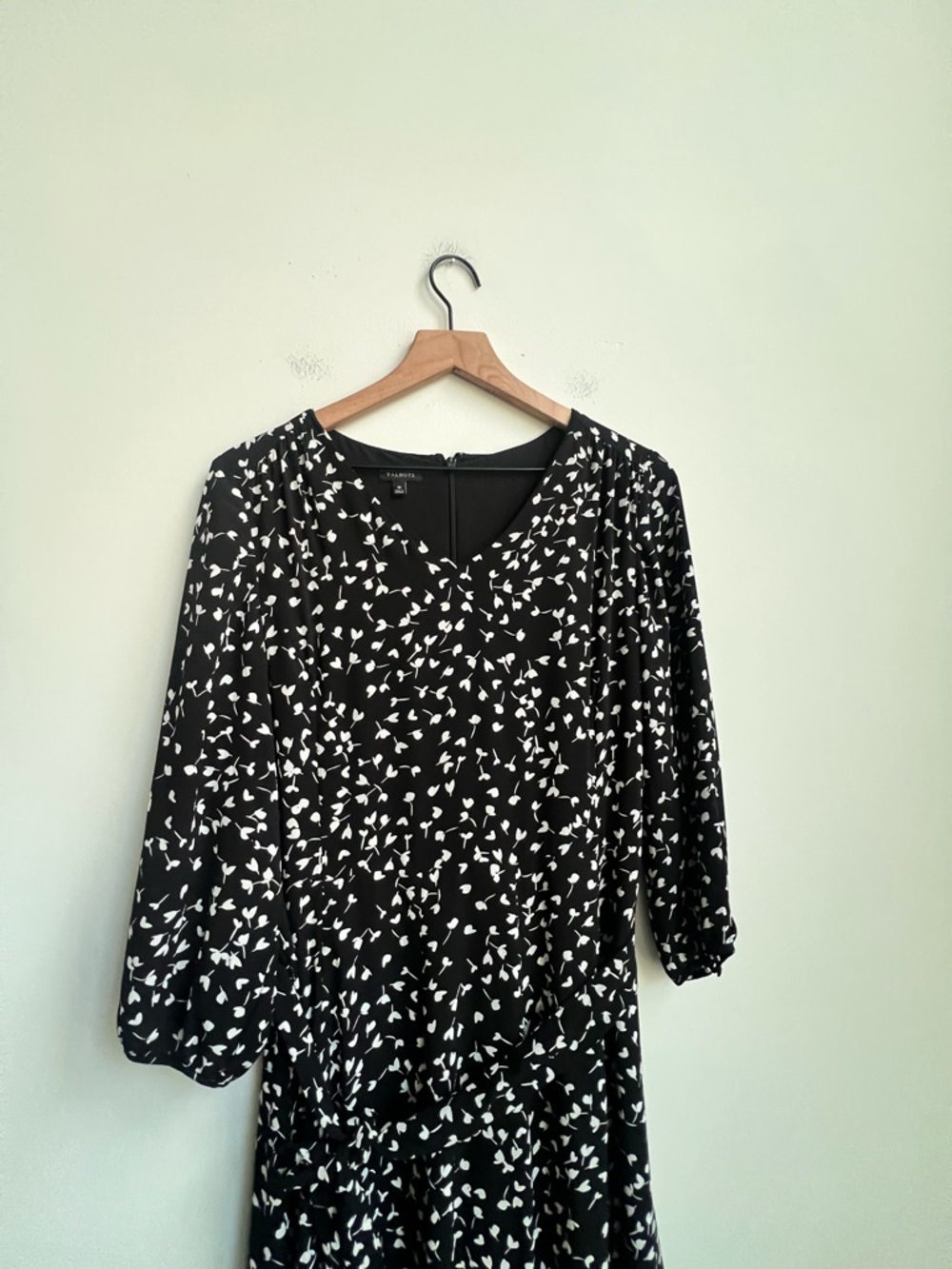 Talbots Floral Fit And Flare Dress Black Feminine Office 10 Classic Sophisticate - Picture 6 of 14